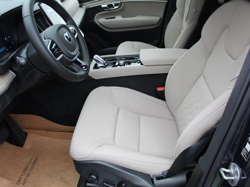 New 2026 Volvo XC90 B5 Core w/ Protection Package Premier image 12