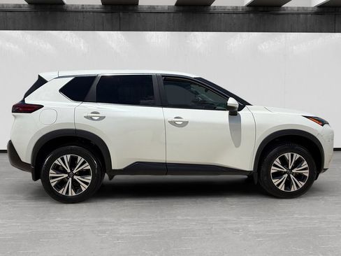 Used 2023 Nissan Rogue SV FWD image 6