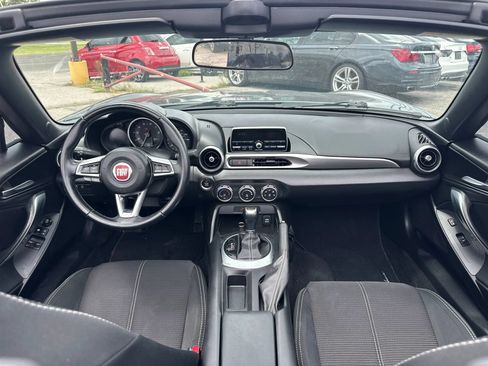 Used 2017 FIAT 124 Spider Classica RWD image 21