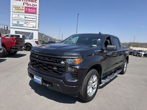 Used 2023 Chevrolet Silverado 1500 Custom image 1