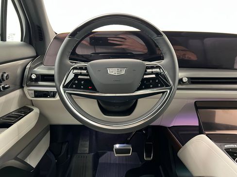 New 2026 Cadillac Vistiq Sport image 13