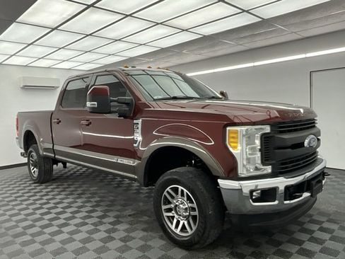 Used 2017 Ford F350 Lariat w/ Lariat Value Package image 3