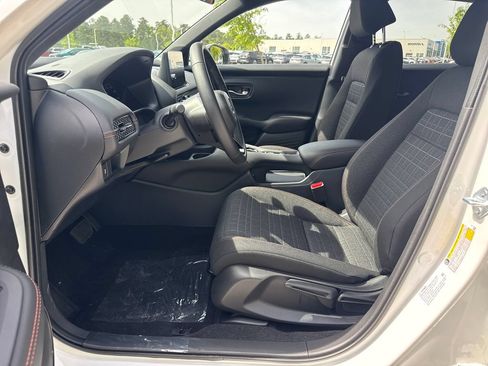 Used 2026 Honda HR-V Sport image 13