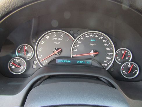 Used 2012 Chevrolet Corvette Coupe w/ 2LT Preferred Equipment Group image 18