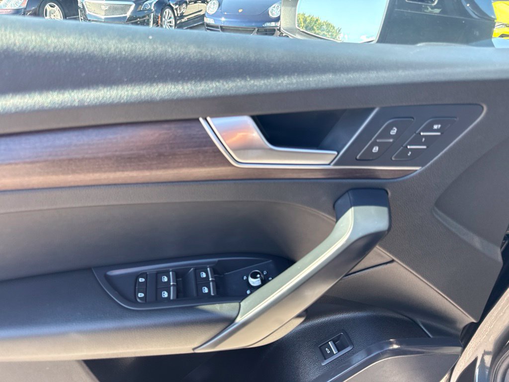 Used 2021 Audi Q5 2.0T Premium AWD/4WD image 23