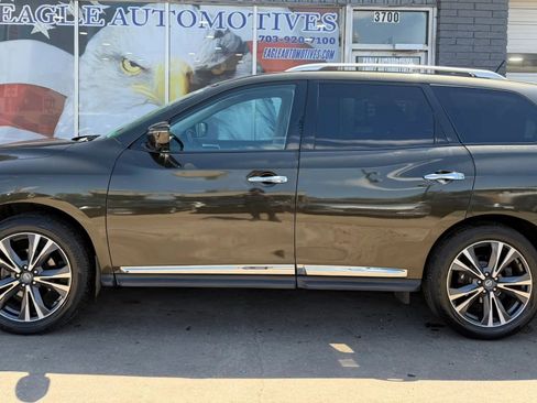 Used 2017 Nissan Pathfinder Platinum w/ Cargo Package image 6