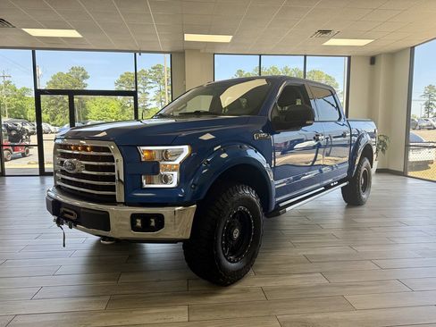 Used 2015 Ford F150 XLT w/ Equipment Group 302A Luxury AWD/4WD image 3