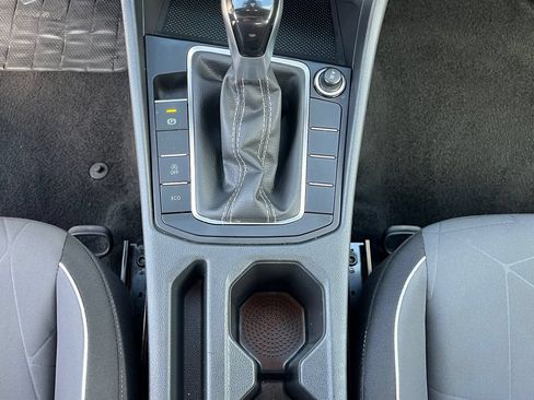 Used 2025 Volkswagen Jetta Sport FWD image 27