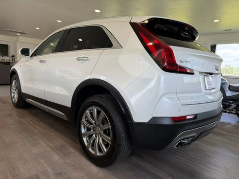 Used 2020 Cadillac XT4 Premium Luxury FWD image 2