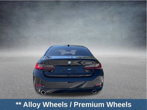 Used 2023 BMW 330i Sedan w/ Premium Package image 4
