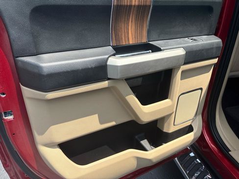 Used 2016 Ford F150 Lariat w/ Equipment Group 502A Luxury RWD image 27
