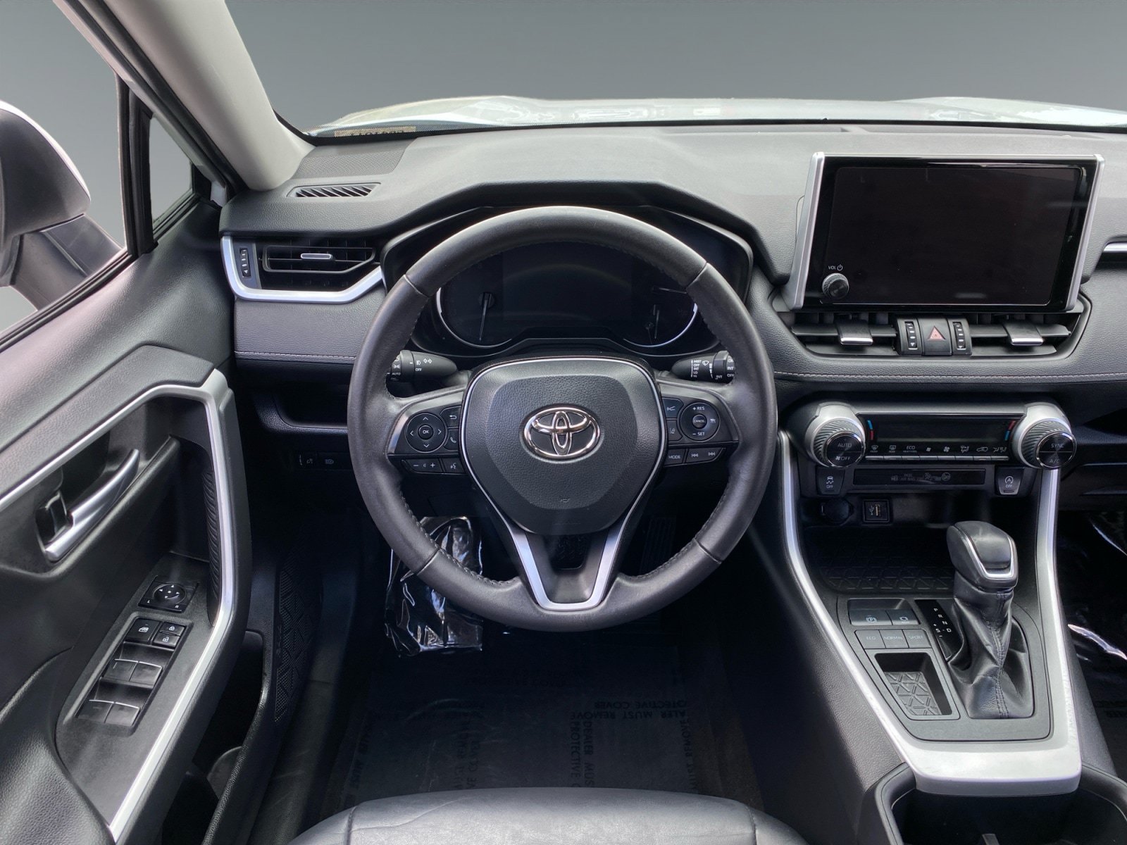 Used 2023 Toyota RAV4 XLE Premium FWD image 12