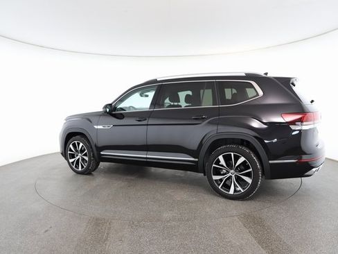 Used 2024 Volkswagen Atlas SEL Premium R-Line image 9