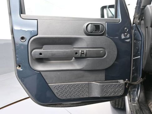 Used 2008 Jeep Wrangler Unlimited Sahara image 17