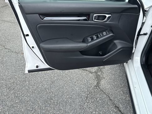 Used 2024 Honda Civic Sport Touring image 10