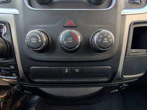 Used 2018 RAM 1500 Classic SLT AWD/4WD image 21