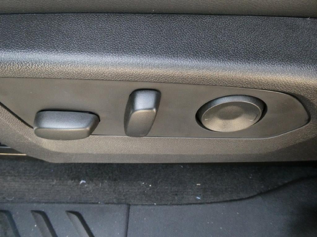 New 2026 Chevrolet Colorado ZR2 w/ Technology Package AWD/4WD image 17