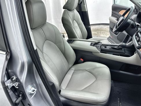 Used 2024 Toyota Grand Highlander AWD image 29