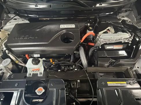 Used 2019 Nissan Rogue SV w/ Premium Package FWD image 23