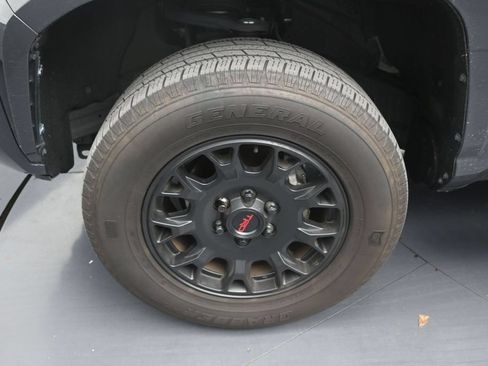 Used 2024 Toyota Tacoma SR5 RWD image 9