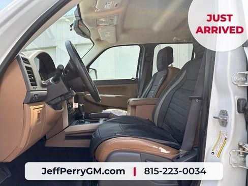 Used 2011 Jeep Liberty Limited AWD/4WD image 12