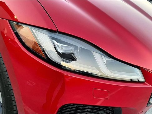 Used 2024 Jaguar F-PACE R-Dynamic S image 30