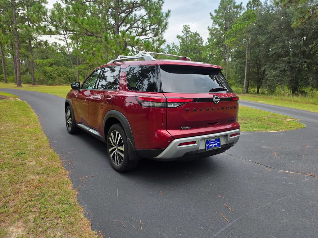 Used 2024 Nissan Pathfinder Platinum w/ Black Appearance Package FWD image 3
