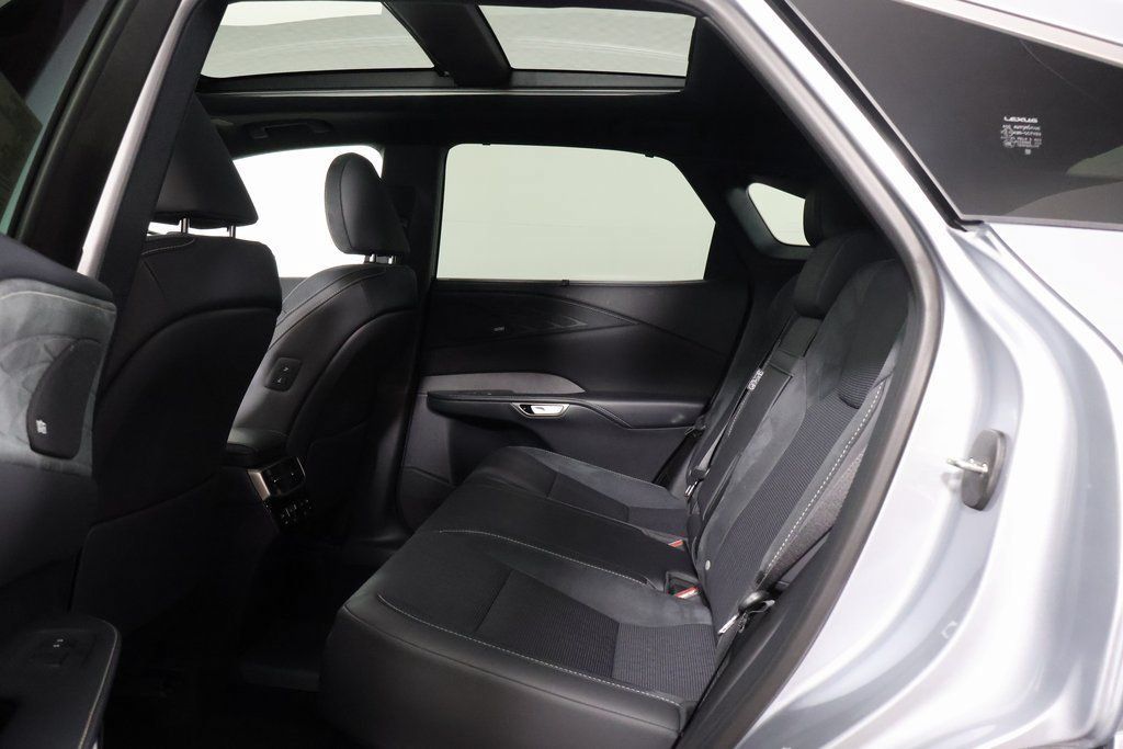 New 2026 Lexus RX 450h AWD w/ Convenience Package image 6
