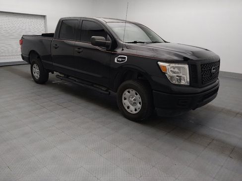 Used 2017 Nissan Titan S RWD image 11