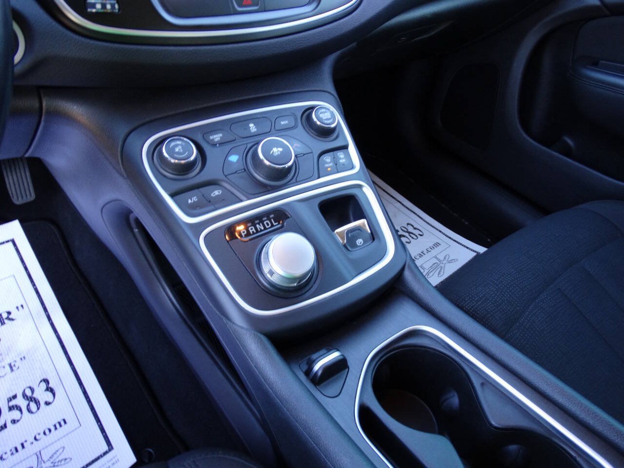 Used 2016 Chrysler 200 Limited FWD image 28