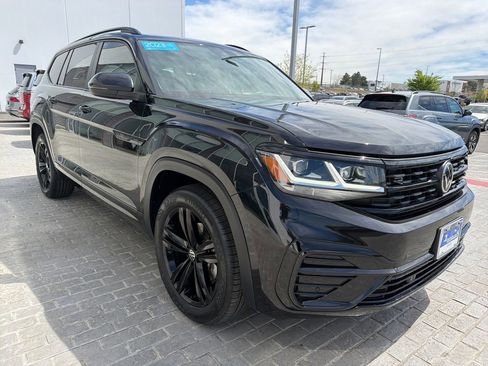 Certified 2023 Volkswagen Atlas SEL R-Line image 9