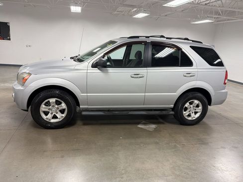 Used 2006 Kia Sorento 2WD image 2