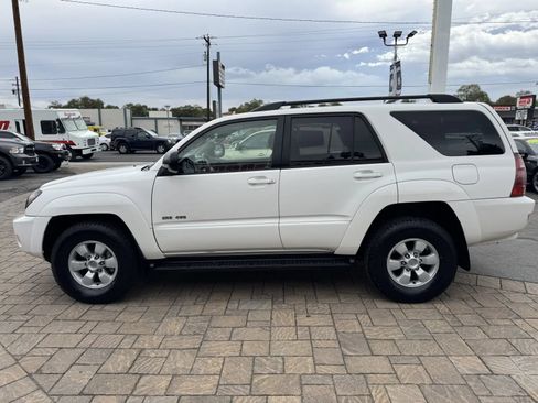 Used 2003 Toyota 4Runner SR5 AWD/4WD image 5