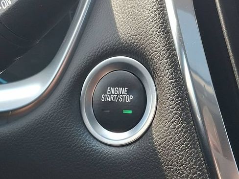 Used 2020 Chevrolet Traverse RS AWD/4WD image 17