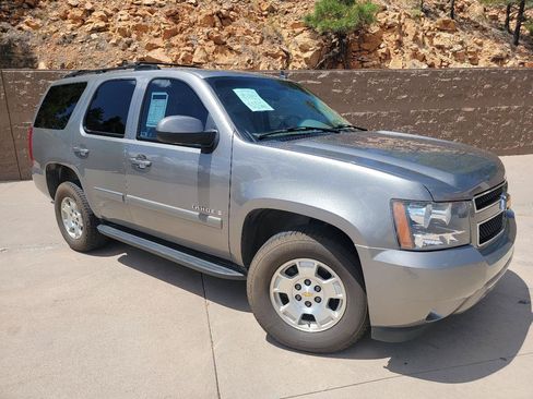 Used 2007 Chevrolet Tahoe LT w/ LT Preferred Equipment Group AWD/4WD image 3