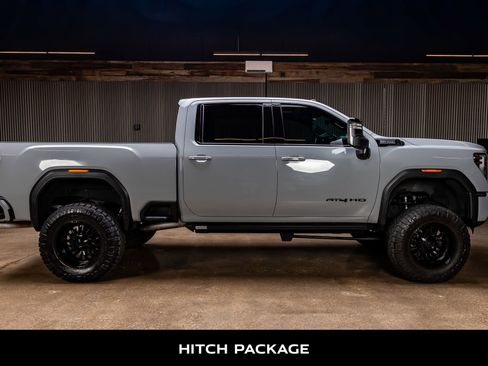 Used 2024 GMC Sierra 2500 AT4 w/ AT4 Premium Plus Package image 10