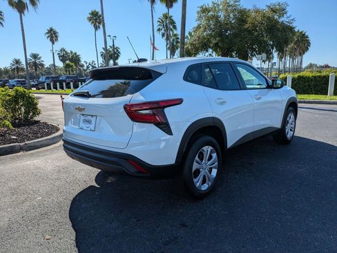New 2026 Chevrolet Trax LS w/ Driver Confidence Package image 4