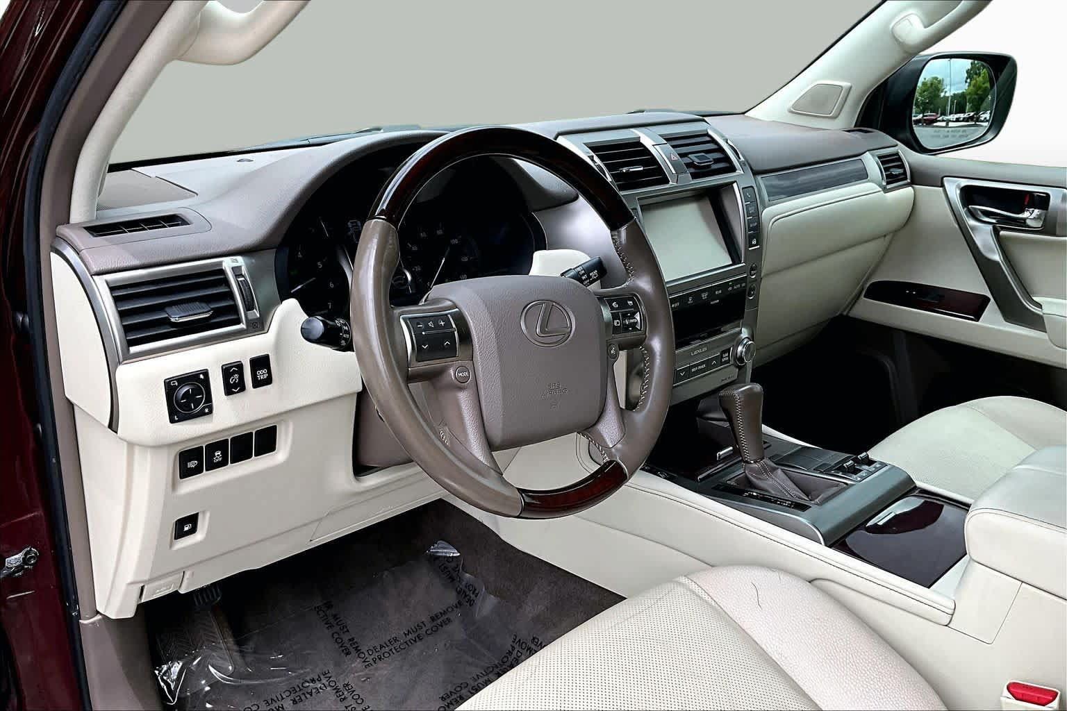 Used 2019 Lexus GX 460 Premium w/ Premium Package AWD/4WD image 18