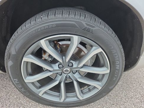 Used 2019 Volvo XC90 T6 Momentum w/ Protection Package Premier AWD/4WD image 6