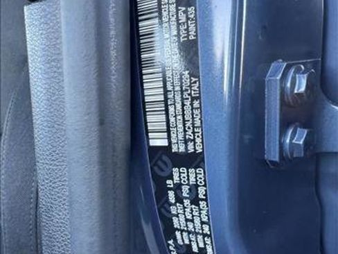 Used 2020 Jeep Renegade Latitude w/ Cold Weather Group image 21