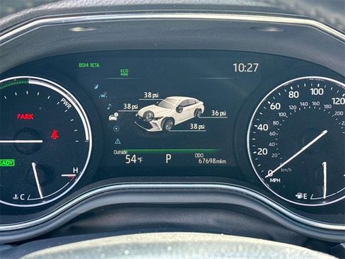 Used 2021 Toyota Avalon Limited image 9