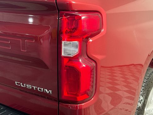 Used 2020 Chevrolet Silverado 1500 Custom w/ Custom Value Package RWD image 32