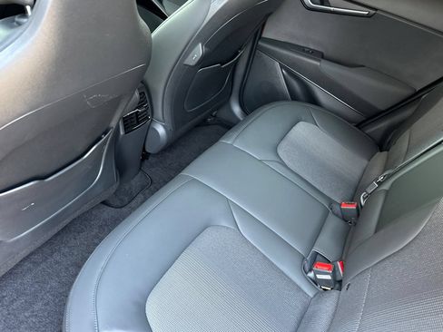 Used 2023 Kia Niro Wind FWD image 12