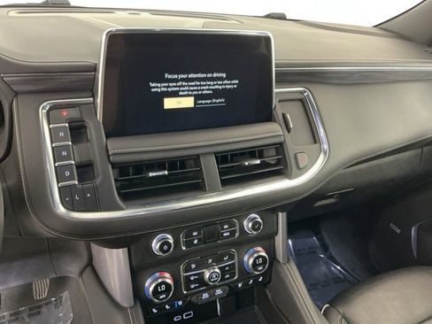 Used 2024 GMC Yukon XL SLT image 18