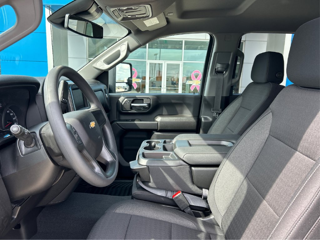New 2026 Chevrolet Silverado 2500 Custom w/ Custom Value Package AWD/4WD image 9