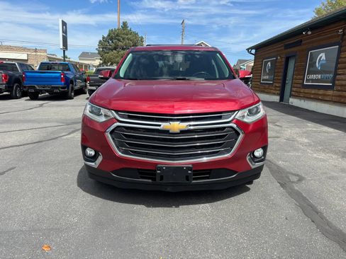 Used 2019 Chevrolet Traverse LT FWD image 2