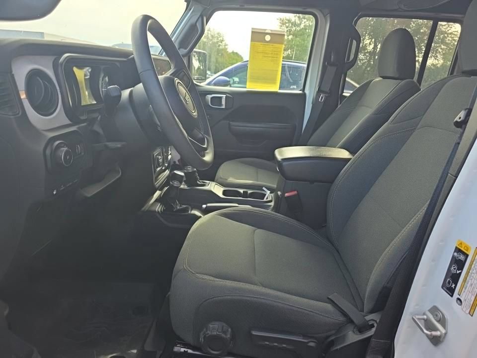 Used 2024 Jeep Wrangler Unlimited w/ Convenience Group AWD/4WD image 13