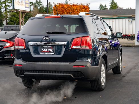 Used 2013 Kia Sorento LX w/ Convenience Pkg image 8
