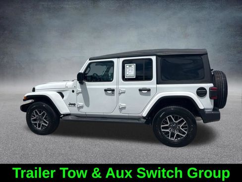 Certified 2025 Jeep Wrangler Unlimited Sahara AWD/4WD image 8