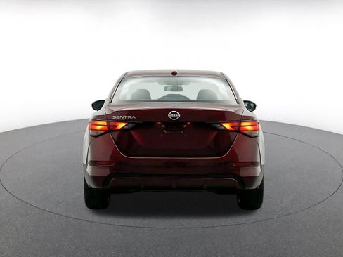 Used 2025 Nissan Sentra SV FWD image 8